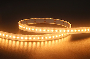 SMD3030 LED Strip 24V IP65 การส่องตัวกันน้ํา