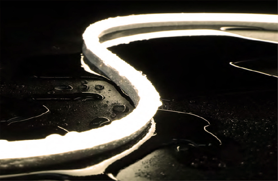 IP68 ภายใต้น้ํา Neon Flex 24V วัสดุ TPU สาย LED ยืดหยุ่น สําหรับการใช้สระว่ายน้ํา